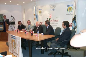 La APA anuncia la formación oficial de las selecciones argentinas (8/11/2002) foto: padelcenter.com