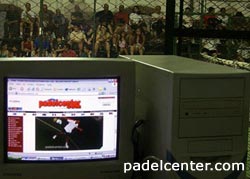 El p&uacute;blico, desde la mesa de Padelcenter