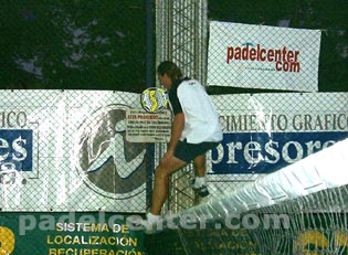 Malacalza hace la del hombre ara&ntilde;a