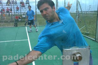 Carlos Santachita. Detr&aacute;s, Mariano Gonz&aacute;lez